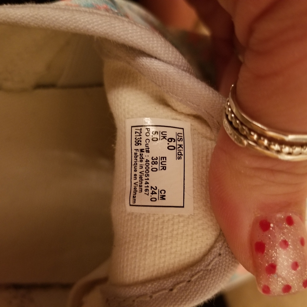 Mermaid Vans - Picture 5 of 5